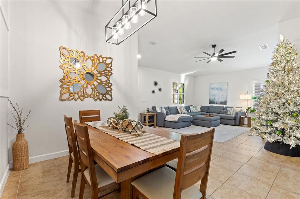 En Venta: $499,000 (4 camas, 3 baños, 2381 Pies cuadrados)