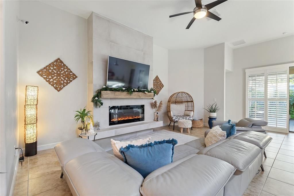 En Venta: $499,000 (4 camas, 3 baños, 2381 Pies cuadrados)