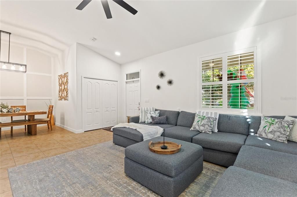 En Venta: $499,000 (4 camas, 3 baños, 2381 Pies cuadrados)