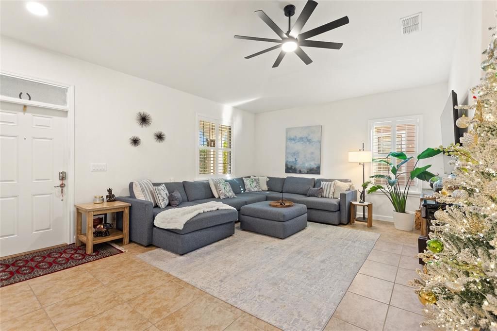 En Venta: $499,000 (4 camas, 3 baños, 2381 Pies cuadrados)