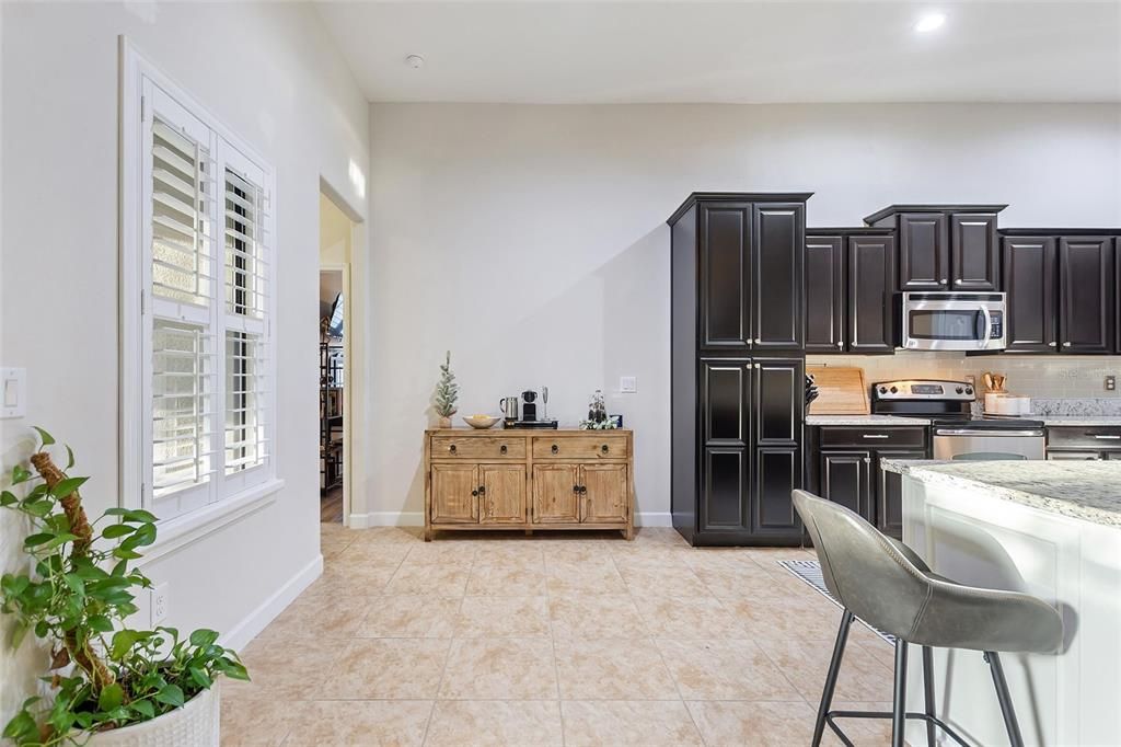 En Venta: $499,000 (4 camas, 3 baños, 2381 Pies cuadrados)