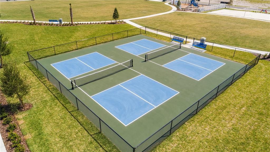 En Venta: $466,990 (4 camas, 3 baños, 2462 Pies cuadrados)