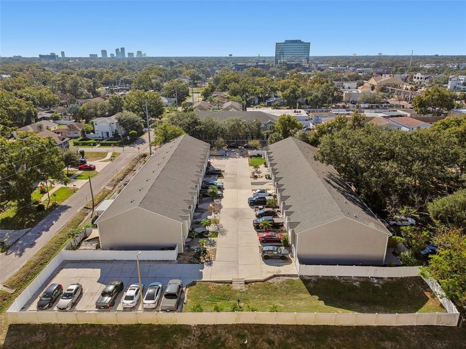 待售: $325,000 (2 贝兹, 2 浴室, 1274 平方英尺)