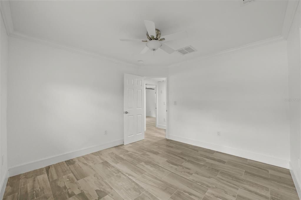 For Rent: $3,800 (4 beds, 2 baths, 1966 Square Feet)