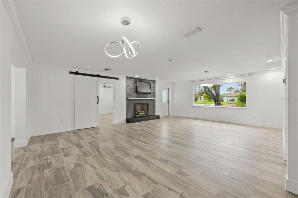 For Rent: $3,800 (4 beds, 2 baths, 1966 Square Feet)