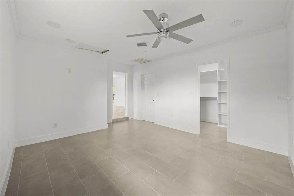 For Rent: $3,800 (4 beds, 2 baths, 1966 Square Feet)