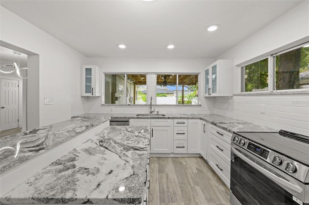 For Rent: $3,800 (4 beds, 2 baths, 1966 Square Feet)