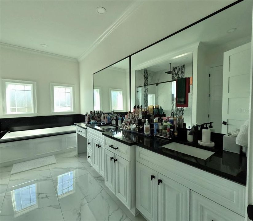 待售: $1,200,000 (4 贝兹, 4 浴室, 3362 平方英尺)