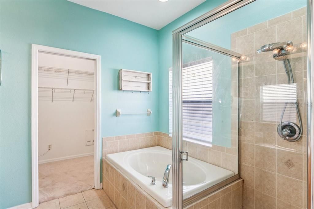 For Sale: $375,000 (4 beds, 2 baths, 1938 Square Feet)