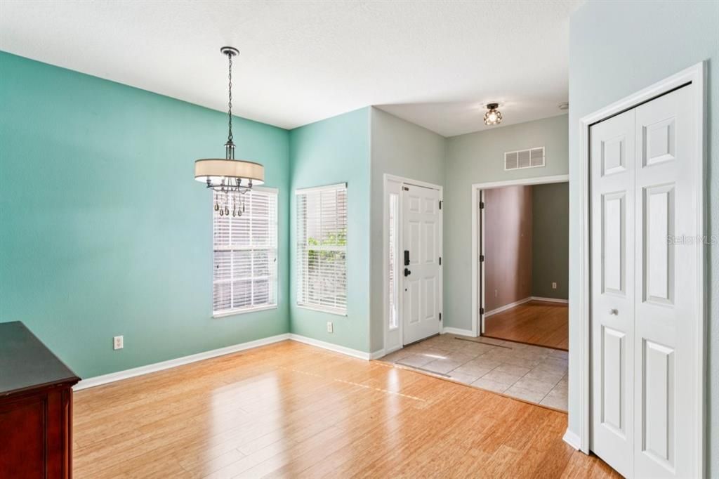 For Sale: $375,000 (4 beds, 2 baths, 1938 Square Feet)