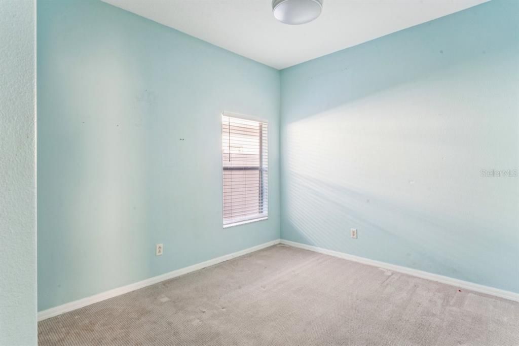 For Sale: $375,000 (4 beds, 2 baths, 1938 Square Feet)