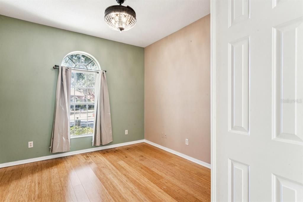 For Sale: $375,000 (4 beds, 2 baths, 1938 Square Feet)