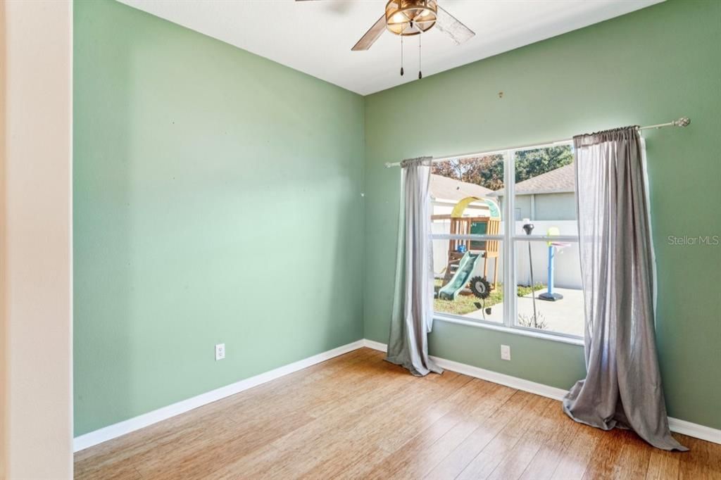 For Sale: $375,000 (4 beds, 2 baths, 1938 Square Feet)