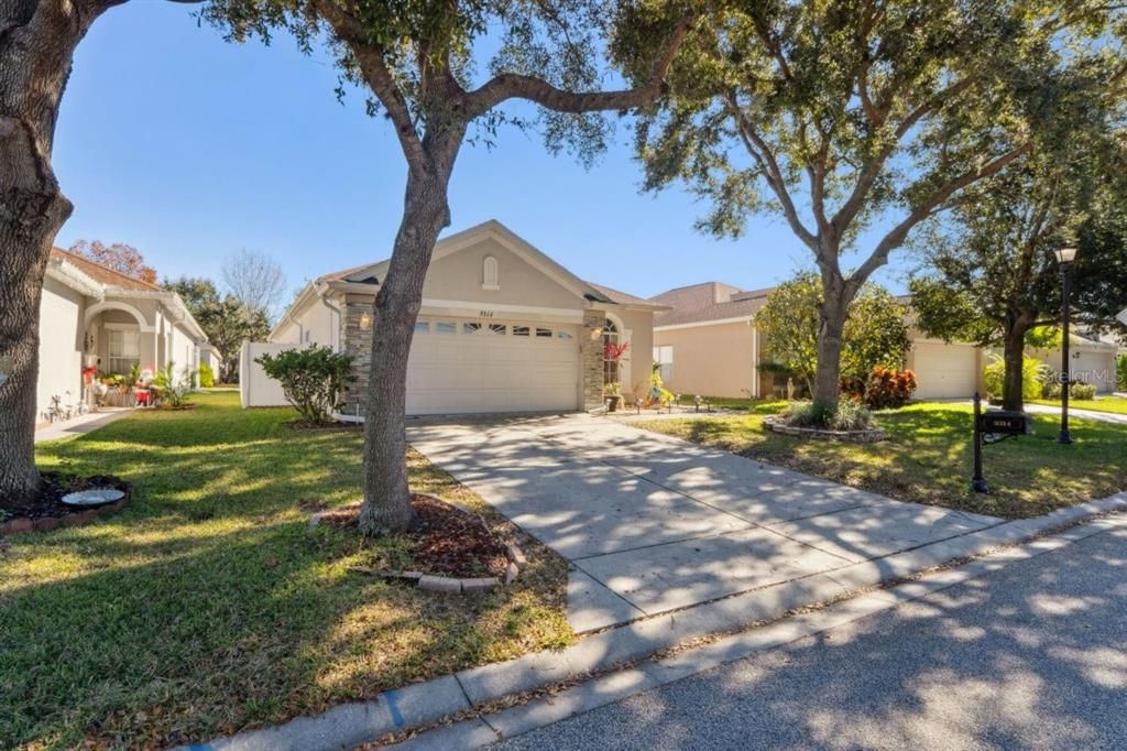 For Sale: $375,000 (4 beds, 2 baths, 1938 Square Feet)