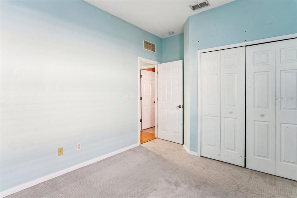 For Sale: $375,000 (4 beds, 2 baths, 1938 Square Feet)