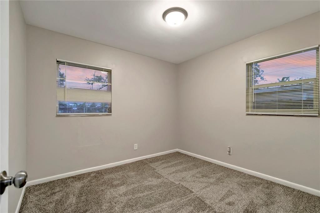 待售: $299,000 (3 贝兹, 2 浴室, 1000 平方英尺)