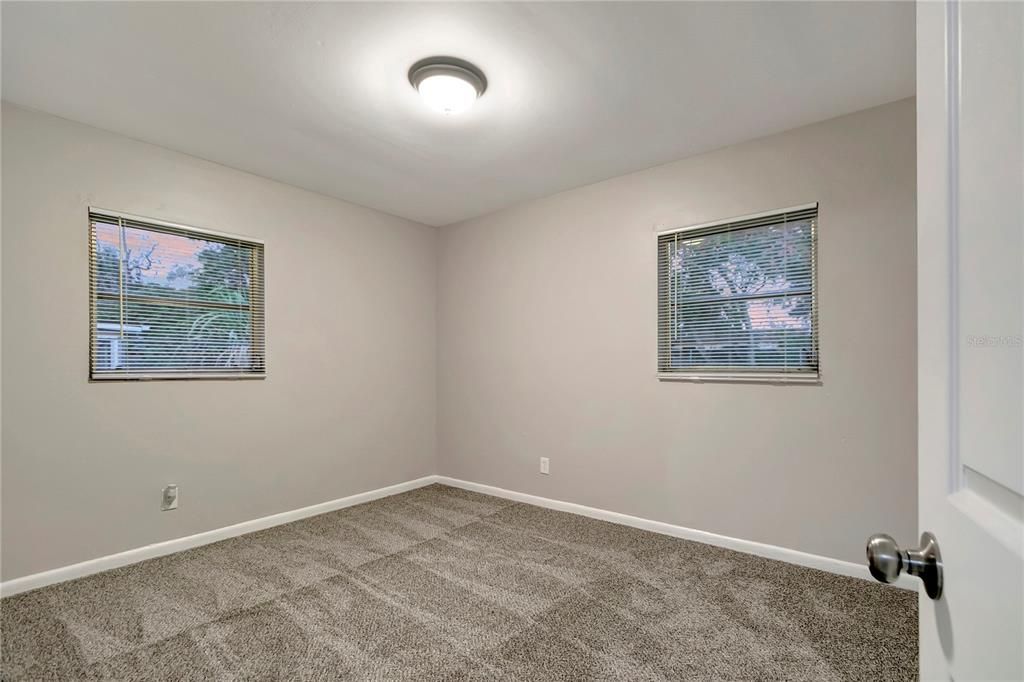 待售: $299,000 (3 贝兹, 2 浴室, 1000 平方英尺)