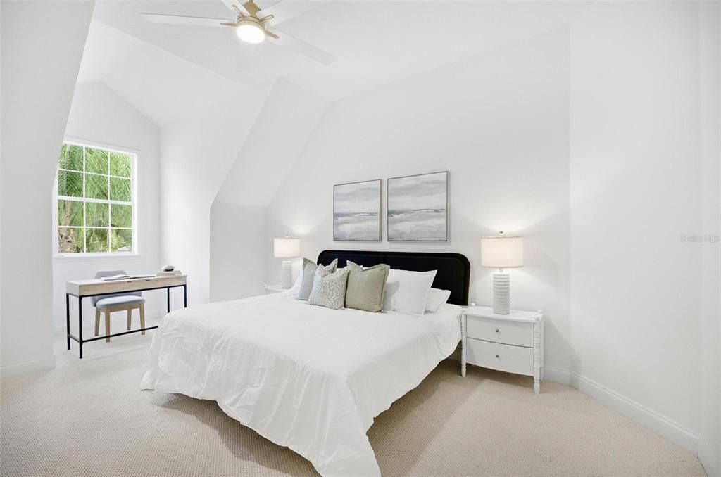 待售: $1,095,000 (5 贝兹, 3 浴室, 3290 平方英尺)