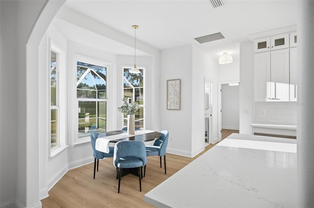 待售: $1,095,000 (5 贝兹, 3 浴室, 3290 平方英尺)