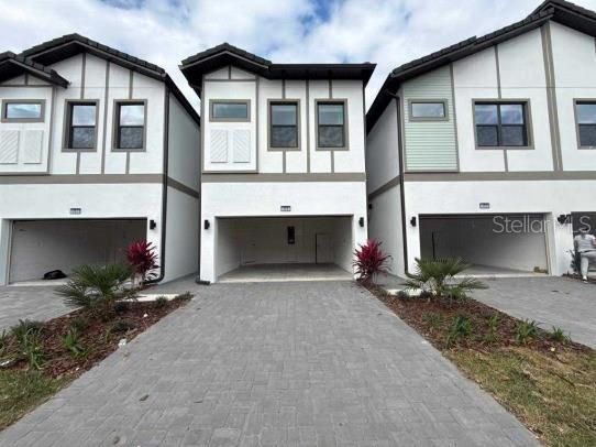 Vendido Recientemente: $749,940 (5 camas, 5 baños, 1947 Pies cuadrados)