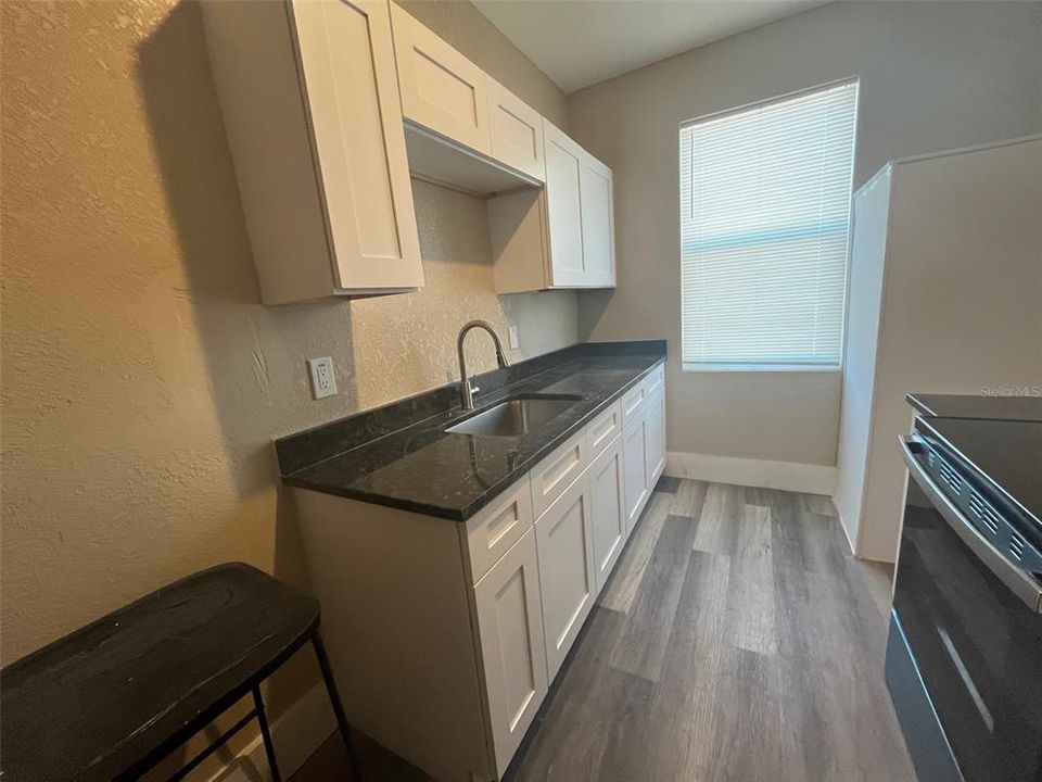 For Rent: $1,500 (1 beds, 1 baths, 552 Square Feet)