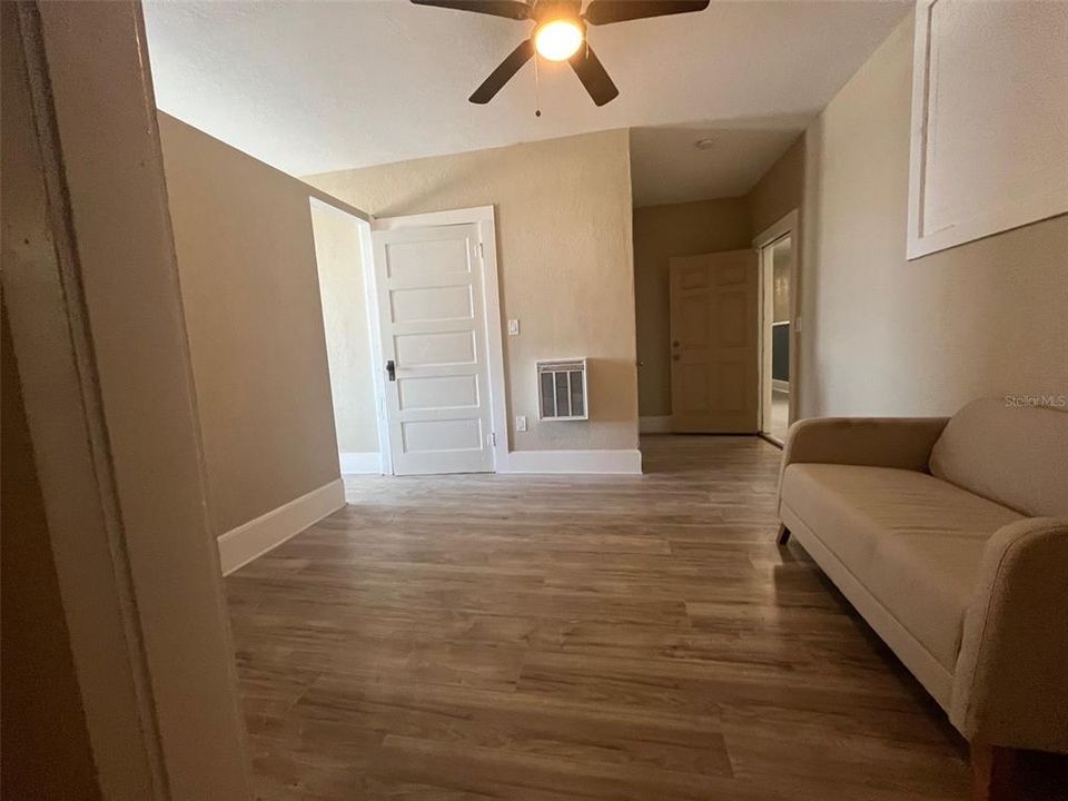 For Rent: $1,500 (1 beds, 1 baths, 552 Square Feet)