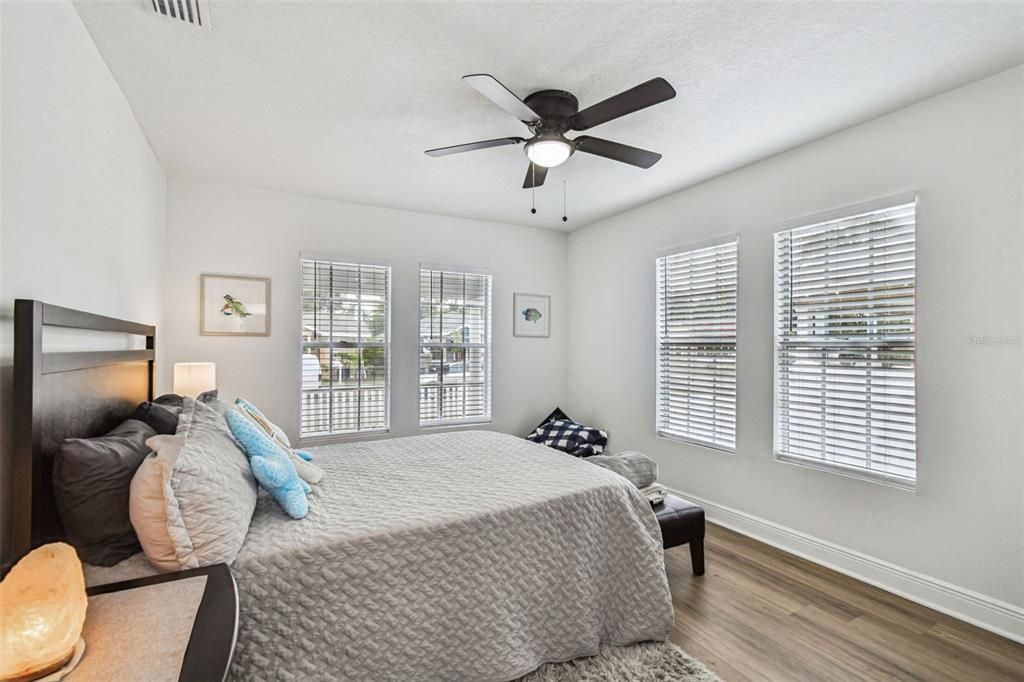 En Venta: $355,000 (3 camas, 2 baños, 1104 Pies cuadrados)