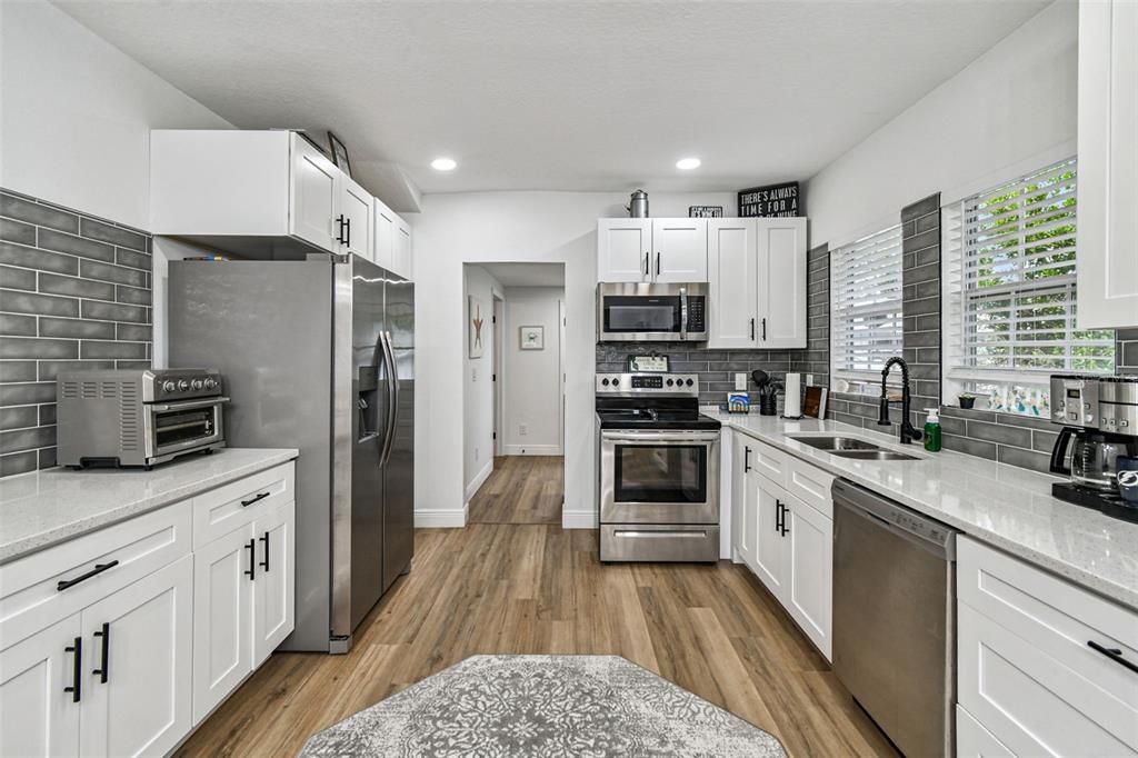 En Venta: $355,000 (3 camas, 2 baños, 1104 Pies cuadrados)