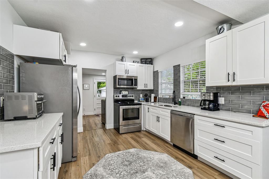 En Venta: $355,000 (3 camas, 2 baños, 1104 Pies cuadrados)