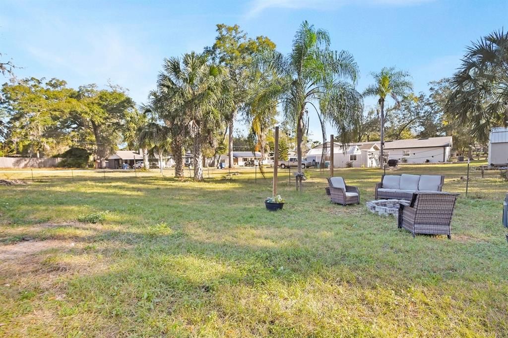 待售: $224,900 (2 贝兹, 2 浴室, 888 平方英尺)