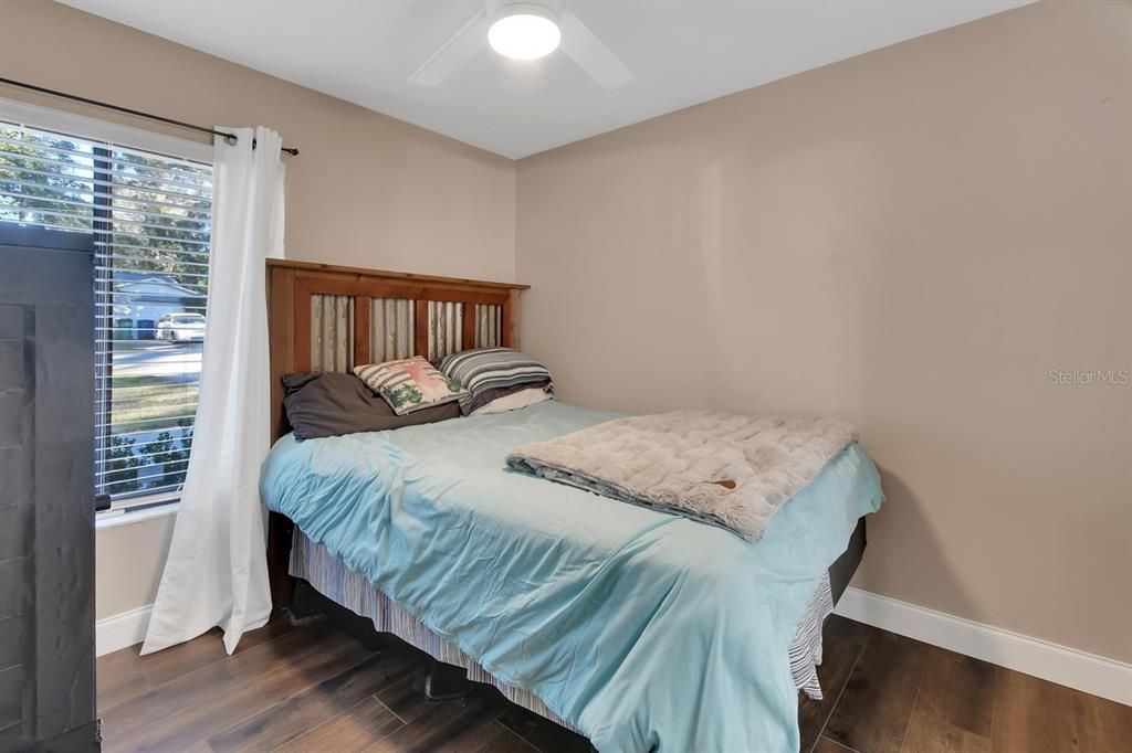 待售: $224,900 (2 贝兹, 2 浴室, 888 平方英尺)