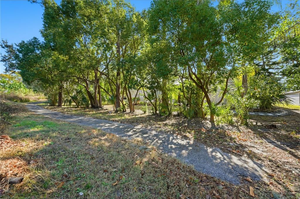 For Sale: $480,000 (3 beds, 3 baths, 2430 Square Feet)