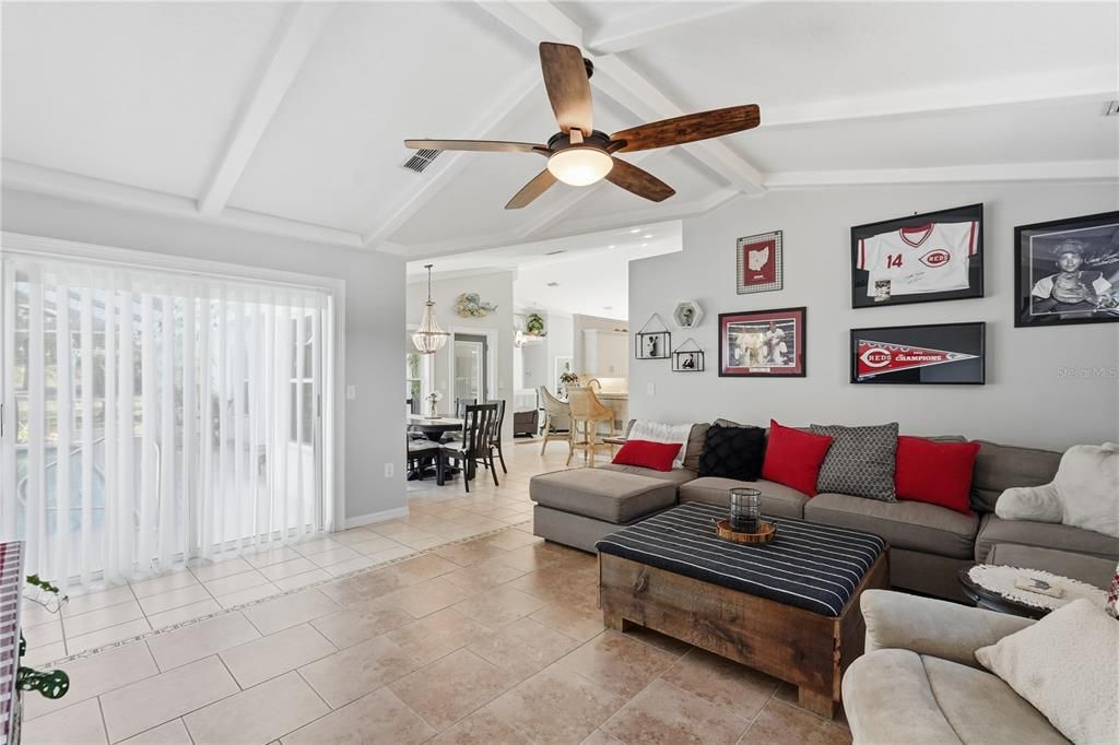 For Sale: $480,000 (3 beds, 3 baths, 2430 Square Feet)