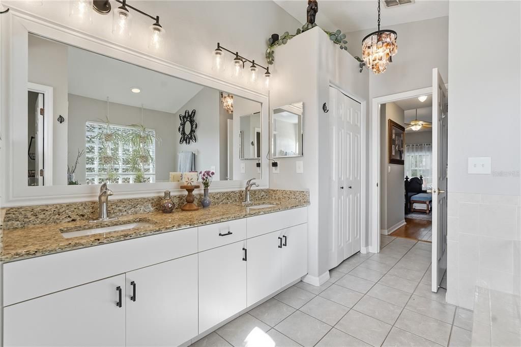 For Sale: $480,000 (3 beds, 3 baths, 2430 Square Feet)