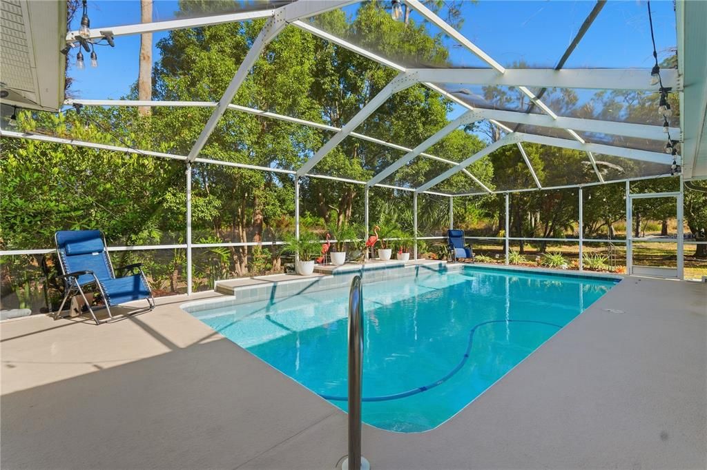 For Sale: $480,000 (3 beds, 3 baths, 2430 Square Feet)