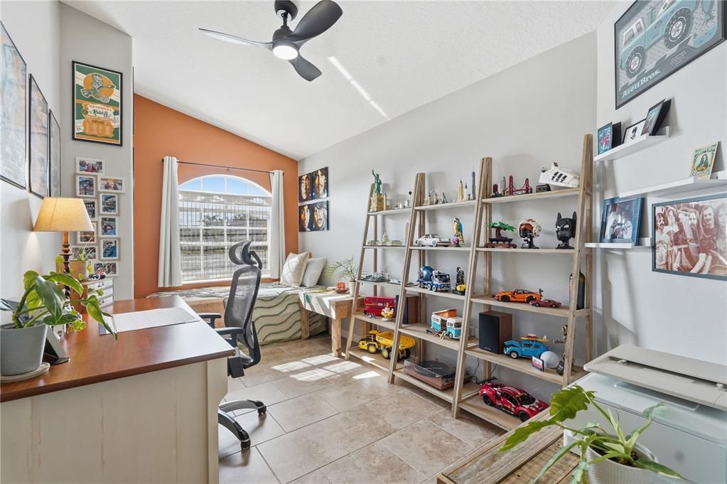 For Sale: $480,000 (3 beds, 3 baths, 2430 Square Feet)