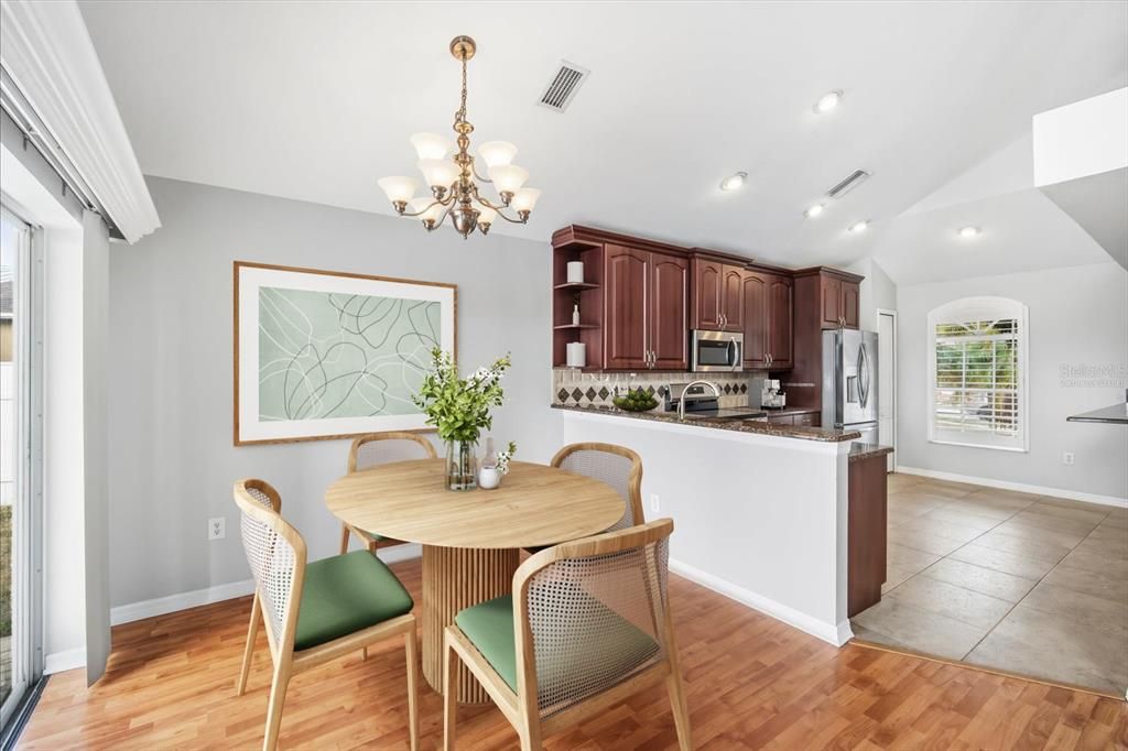 待售: $415,000 (3 贝兹, 2 浴室, 1822 平方英尺)