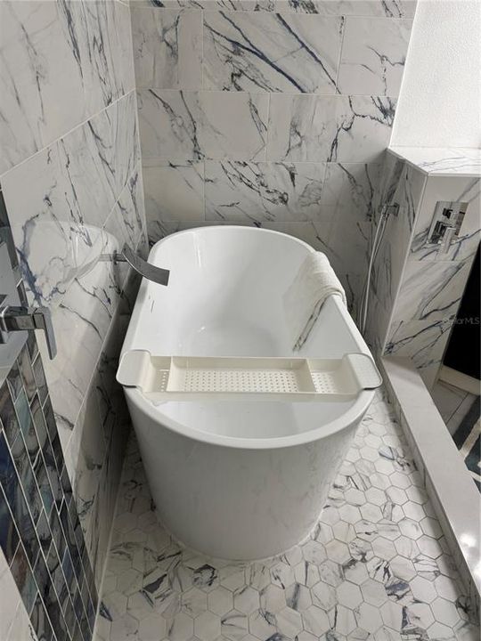 待售: $335,000 (3 贝兹, 2 浴室, 1812 平方英尺)