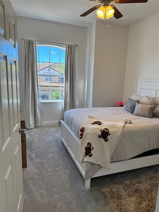 待售: $335,000 (3 贝兹, 2 浴室, 1812 平方英尺)