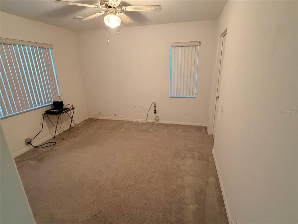 待售: $350,000 (3 贝兹, 2 浴室, 2346 平方英尺)