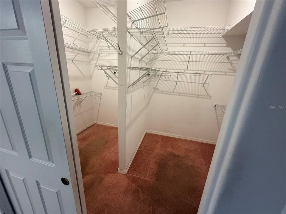 待售: $350,000 (3 贝兹, 2 浴室, 2346 平方英尺)