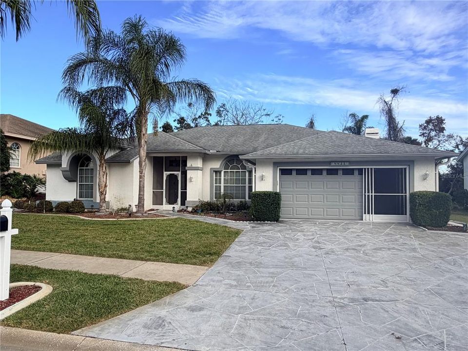 待售: $350,000 (3 贝兹, 2 浴室, 2346 平方英尺)