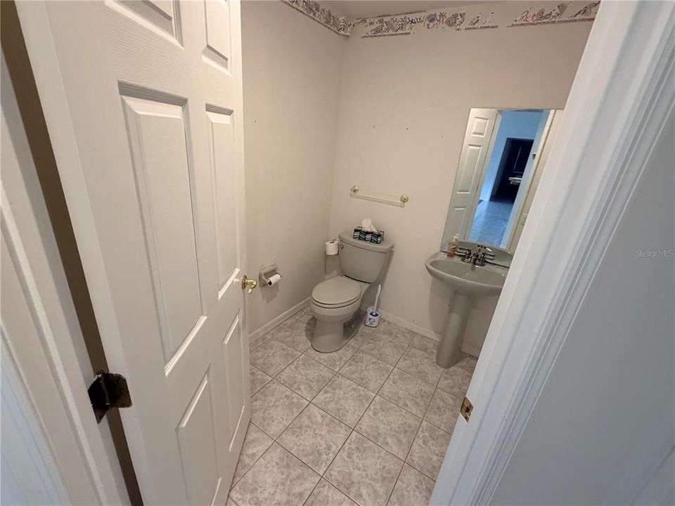 待售: $350,000 (3 贝兹, 2 浴室, 2346 平方英尺)