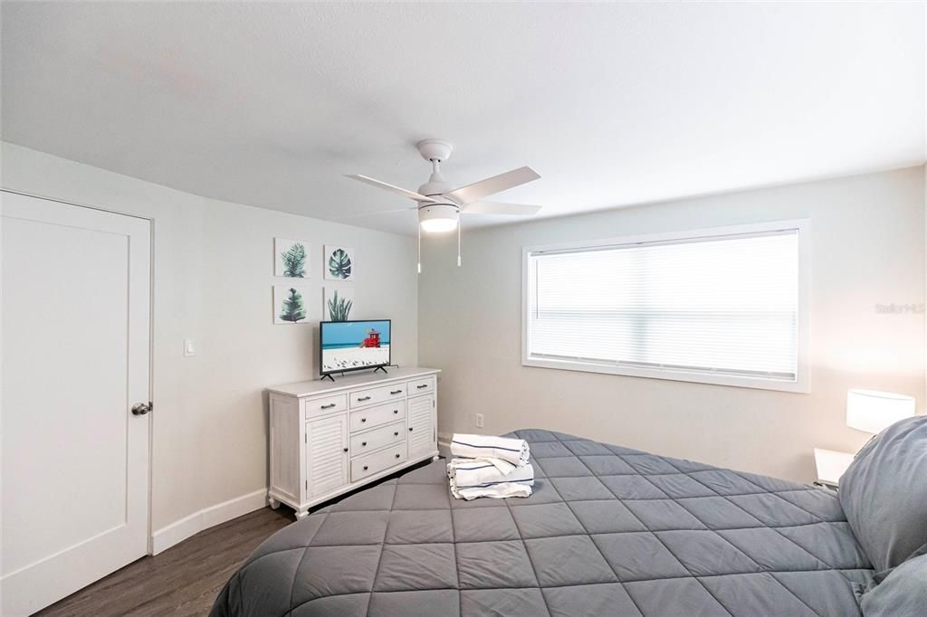 待售: $675,000 (2 贝兹, 1 浴室, 834 平方英尺)