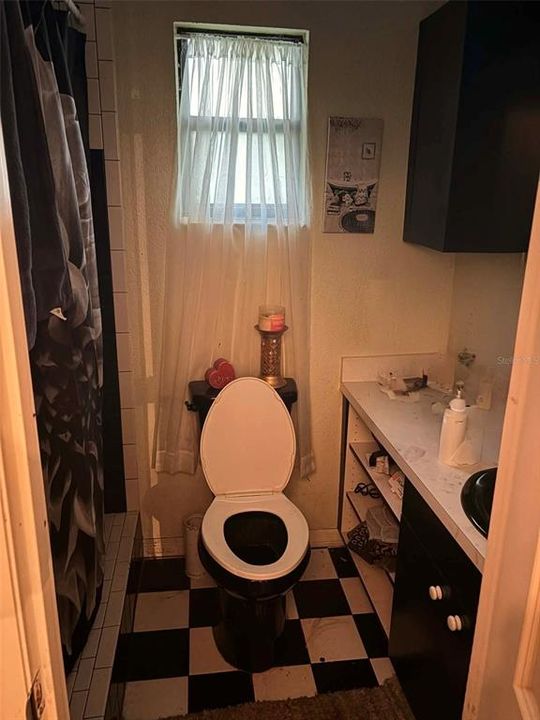 For Sale: $525,000 (5 beds, 3 baths, 1791 Square Feet)