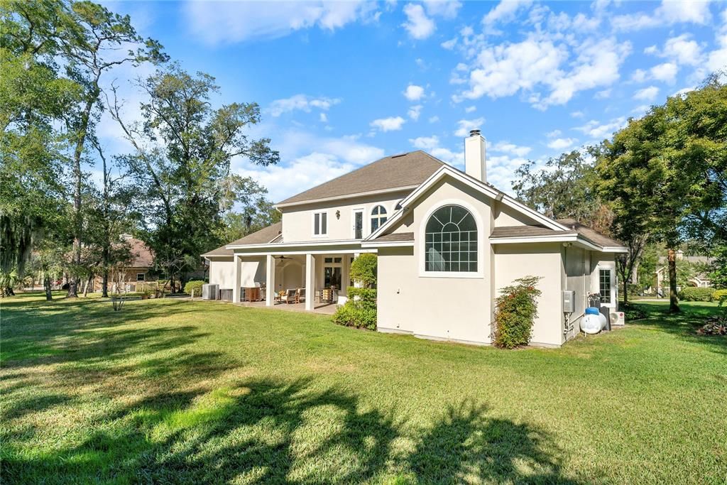 For Sale: $1,150,000 (4 beds, 4 baths, 3683 Square Feet)