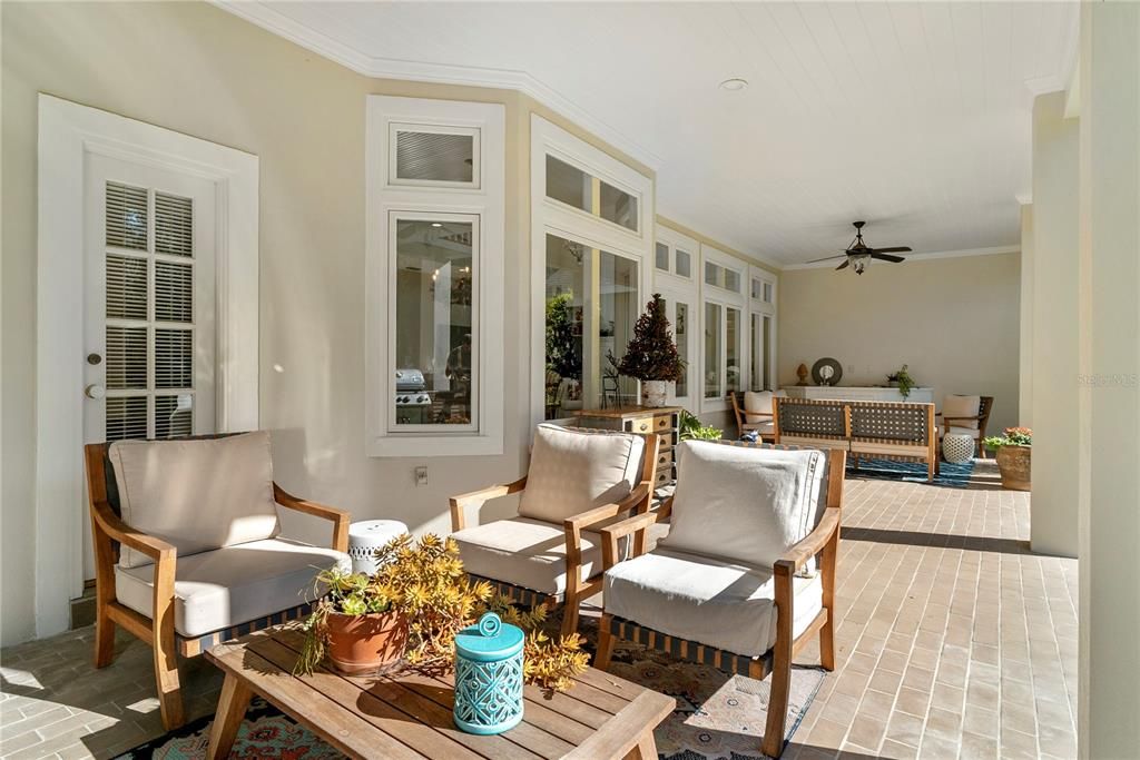 For Sale: $1,150,000 (4 beds, 4 baths, 3683 Square Feet)