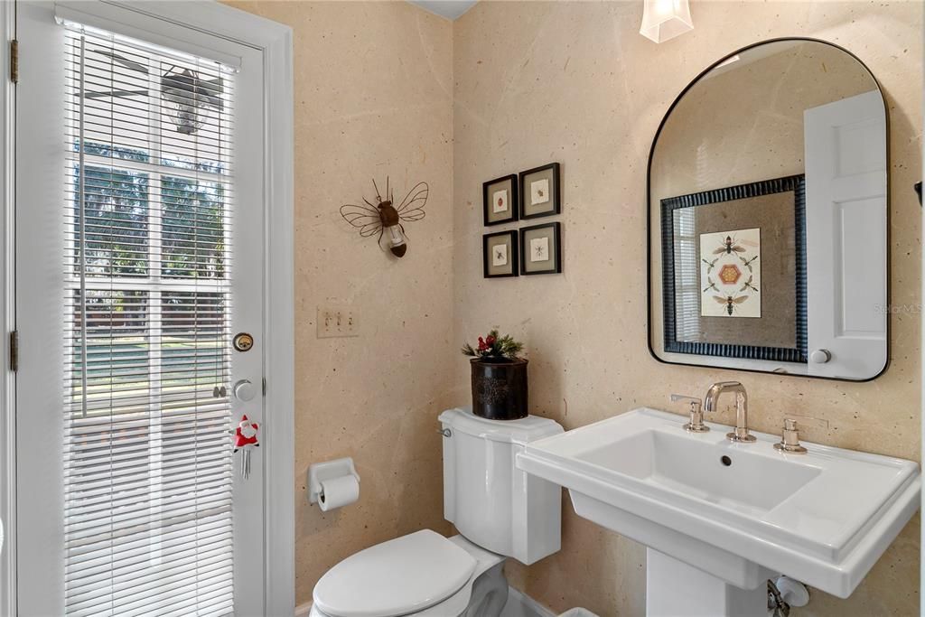 For Sale: $1,150,000 (4 beds, 4 baths, 3683 Square Feet)