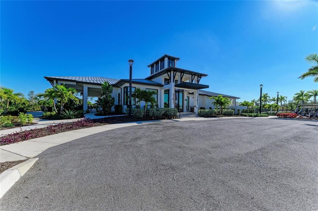 待售: $634,900 (4 贝兹, 3 浴室, 2370 平方英尺)