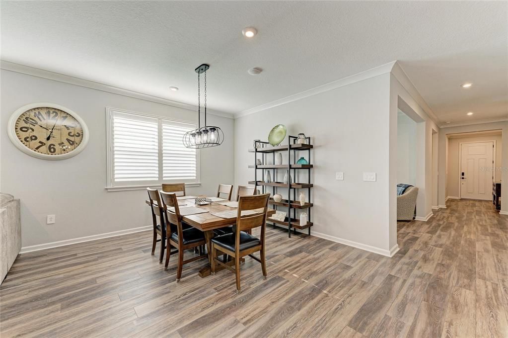 待售: $634,900 (4 贝兹, 3 浴室, 2370 平方英尺)